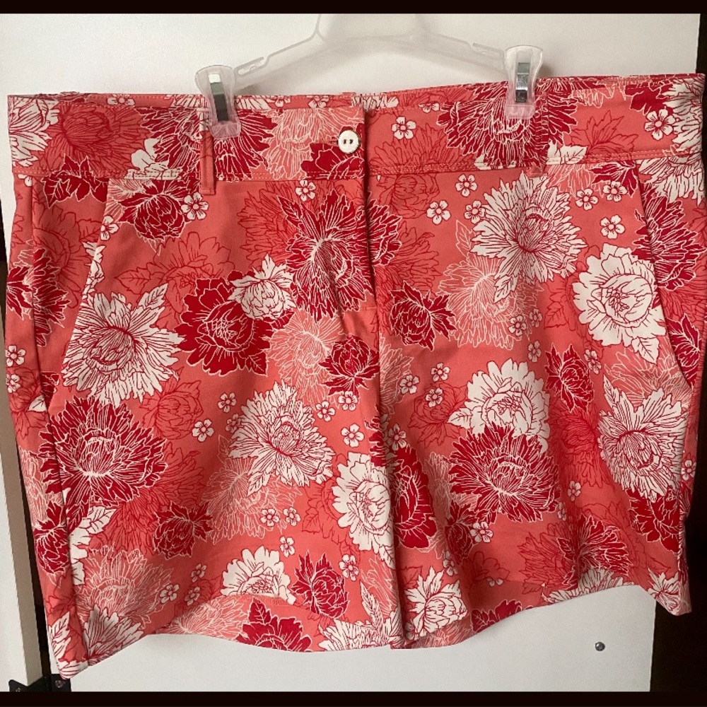 Isaac Mizrahi Scattered Peony Tailored Shorts NWT Size 14